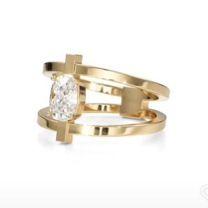 Gouden ring met diamanten steen
